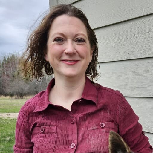 Photo of Dr. Anna L. Peterson, DVM